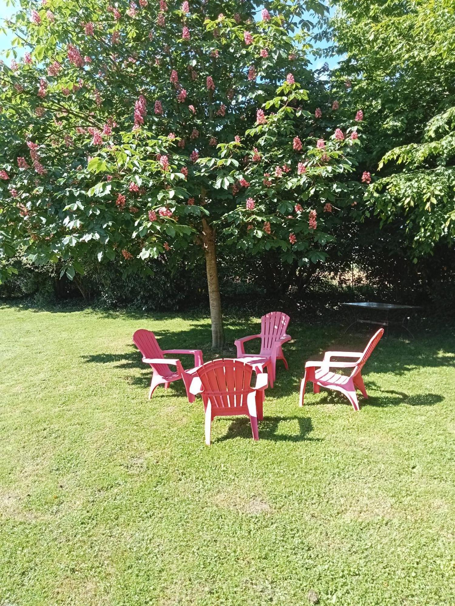 La Haye Georget Bed & Breakfast Feneu Екстериор снимка