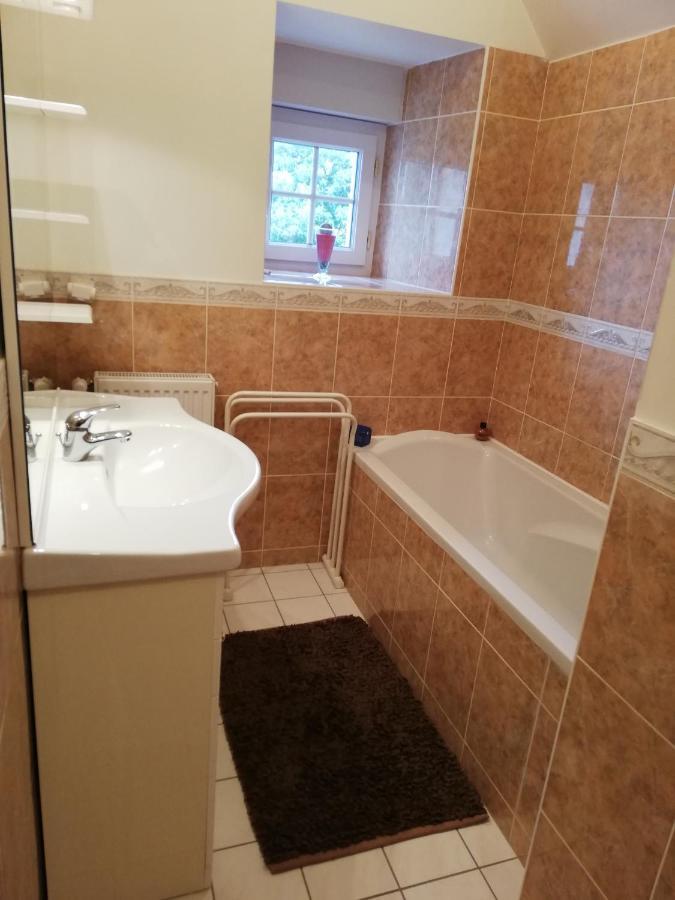 La Haye Georget Bed & Breakfast Feneu Екстериор снимка